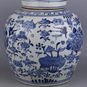 Čing Dinastijos rankų darbo porceliano mėlynas ir baltas bijūnas gėlių modelio dangčio jar