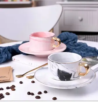 Šiaurės minimalistinio marmurinė keraminės kavos puodelis ir lėkštelė nustatyti Britų popietę arbatos puodelio raudonojo kūrybos pora taurės ir puodeliai lėkštė